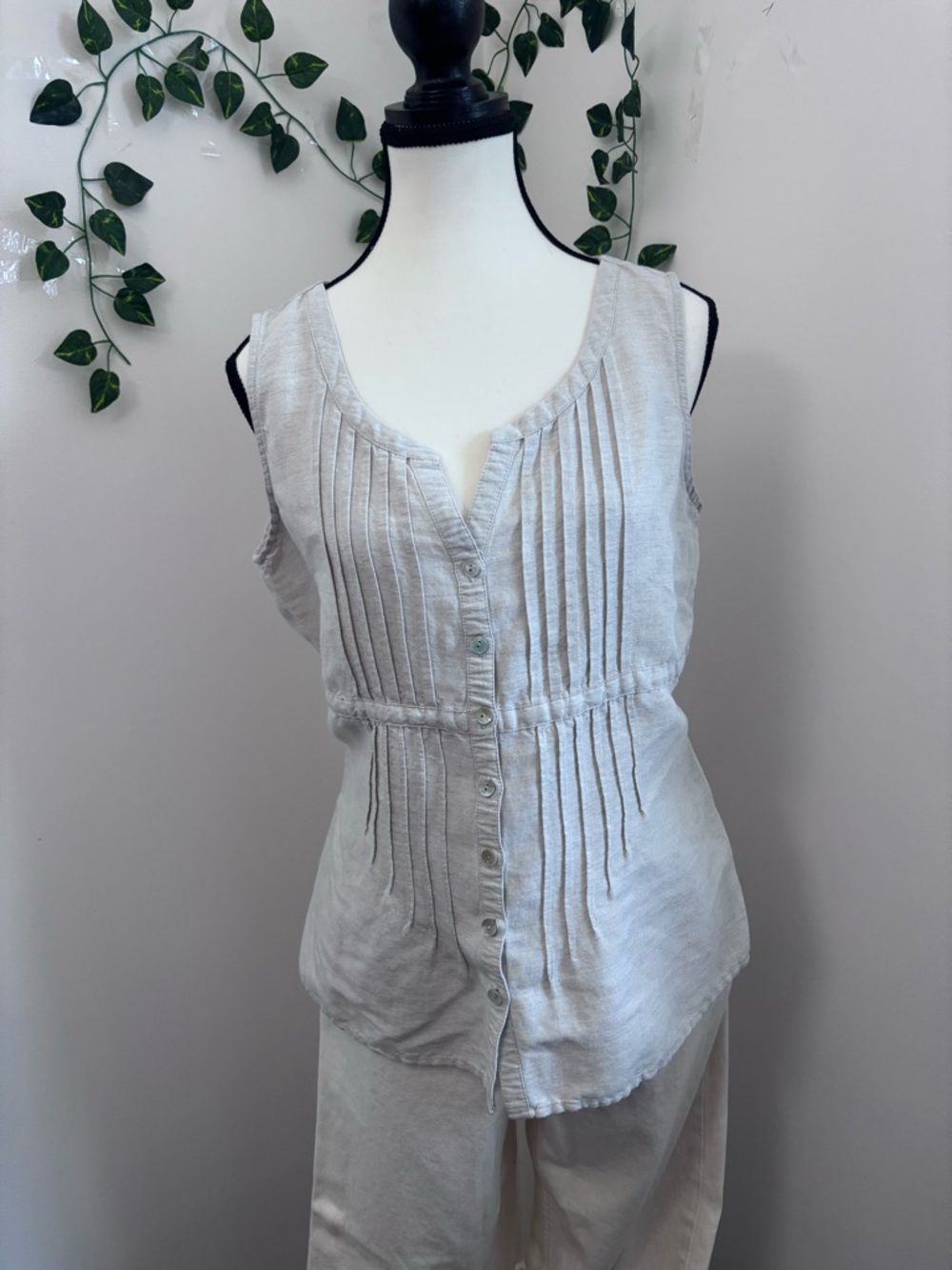 Van Heusen Cream Sleeveless Womens Top Linen Blend Size M